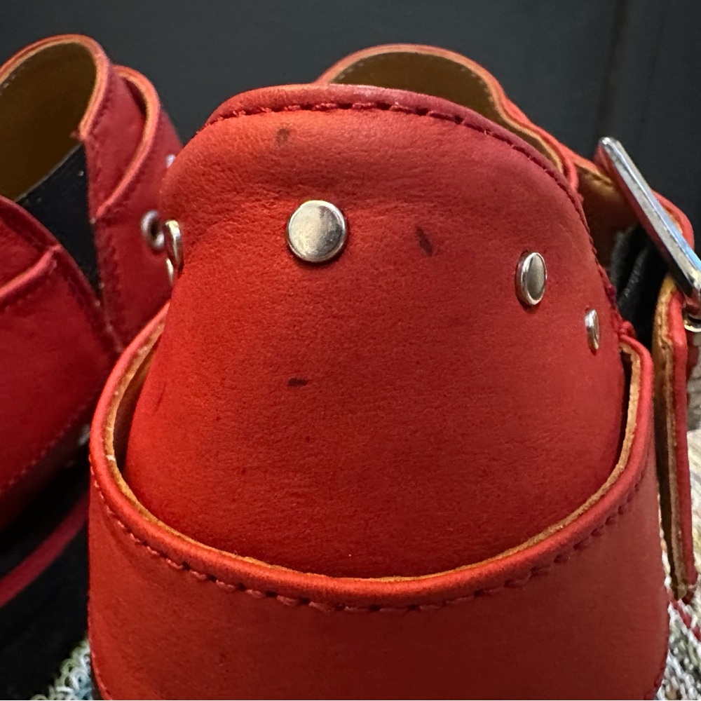 Fluevog NEARLY NEW Carlton MK1 Foyt slip-on red studded shoe M7/W9 (fits 8/10) - Picture 12 of 16